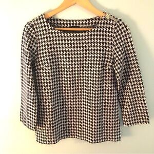 Talbots Houndstooth Zip Neck Knit Top. Size small.